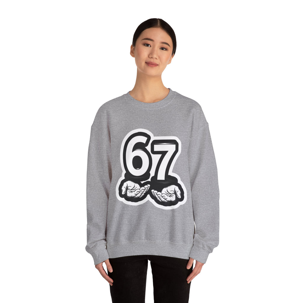 Tr3ndyBiz Sweatshirt "6’7" with Hands Vintage Streetwear