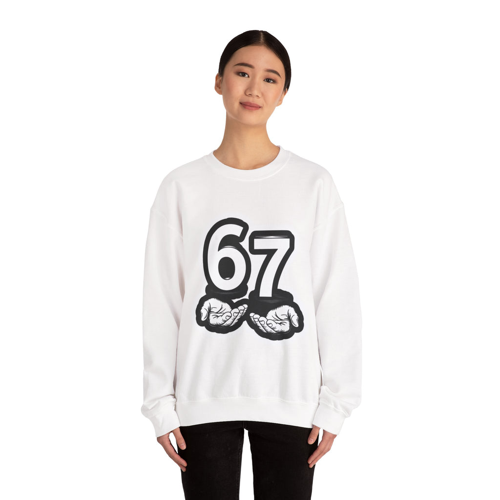 Tr3ndyBiz Sweatshirt "6’7" with Hands Vintage Streetwear